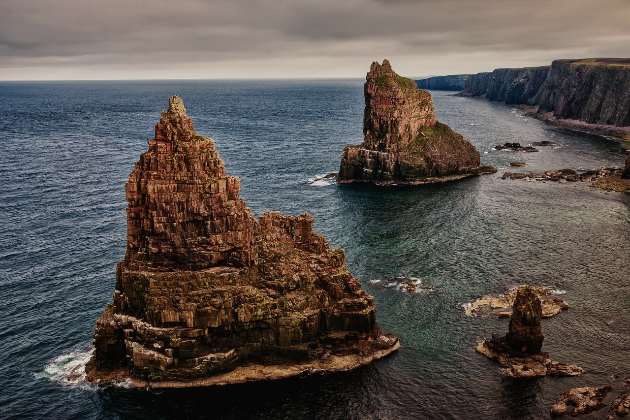 https://pixabay.com/hu/szikla-stack-duncansby-sk%C3%B3cia-192989/