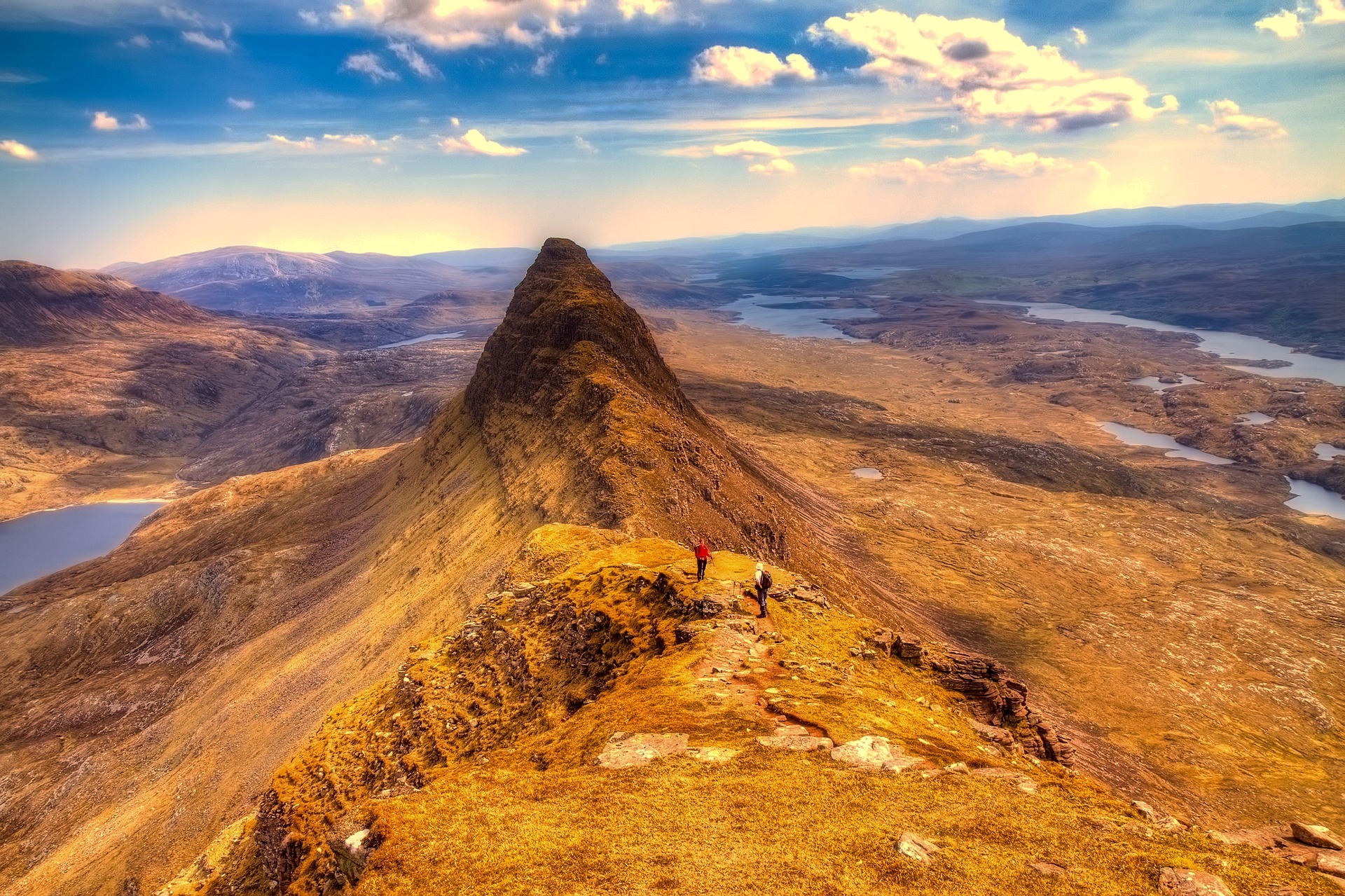 https://pixabay.com/en/scotland-highlands-landscape-2494827/